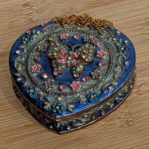 Butterfly Trinket Box Heart Shaped Garden Roses Jeweled Metal Pill Keepsake